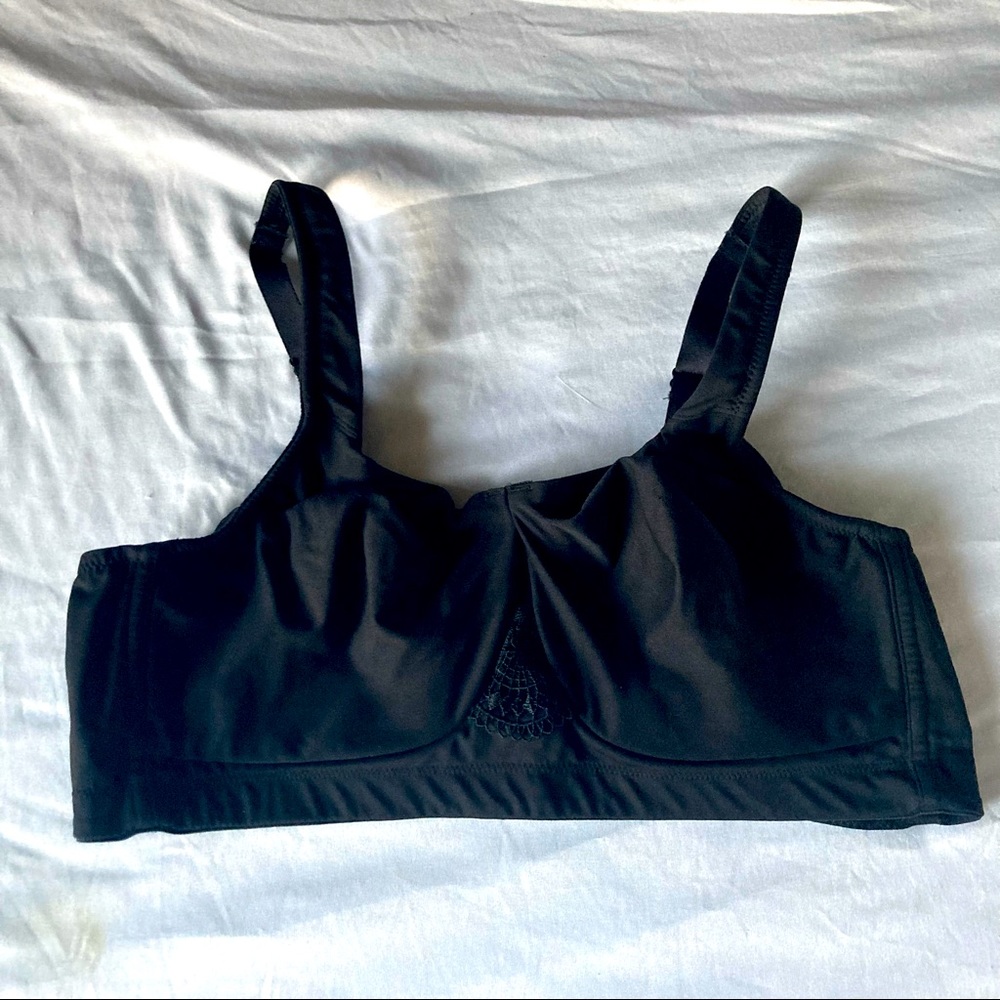 Breezies 38C Women’s Black Bra